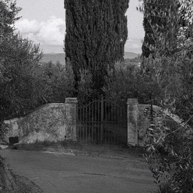 Тоскана. Старые ворота (из серии)